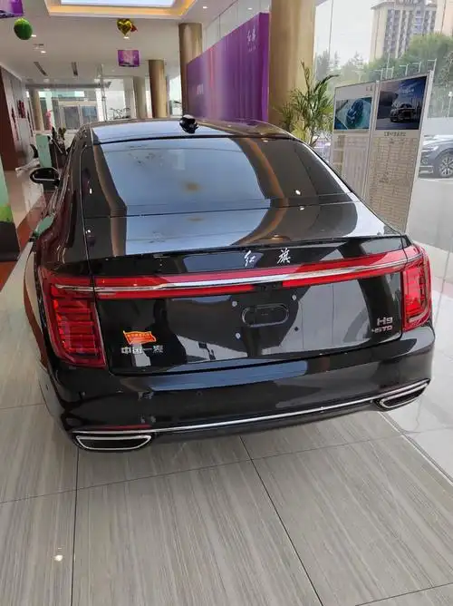 中国的劳斯莱斯红旗h993落地36.5万