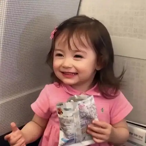 10.30更这个是我一直以来的微信头像!嘻嘻好爱秀智5.