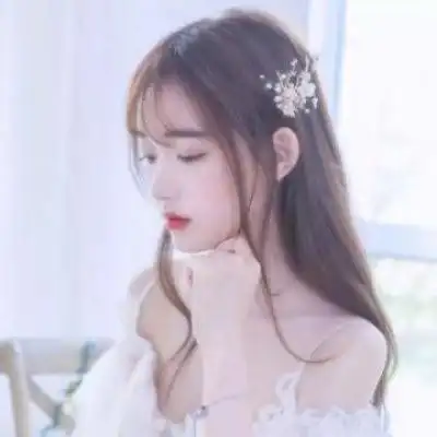 2021新款式可爱气质清纯系女神 内容简介 一组清纯系女神微信头像图片