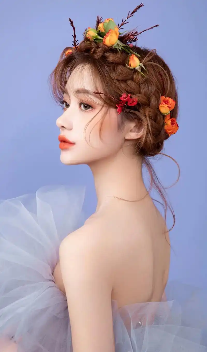 抖音图文来了 薰衣草庄园少女#鲜花新娘造型 #森系造型 # - 抖音