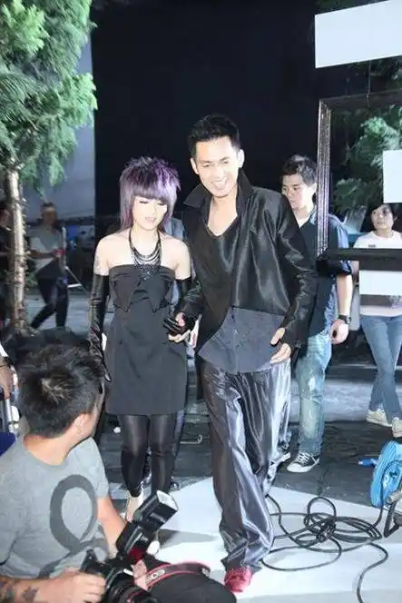 盘点不老男神钟汉良,鲜为人知的4段情事_范晓萱_唐嫣_胡杨林