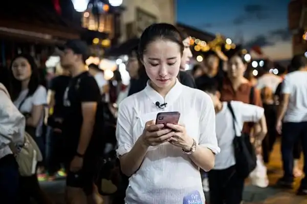 从不宰客甩团强制购物90后网约导游杭州买了两套房