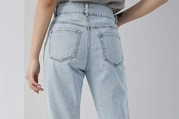 裤子卡裆是不是小了