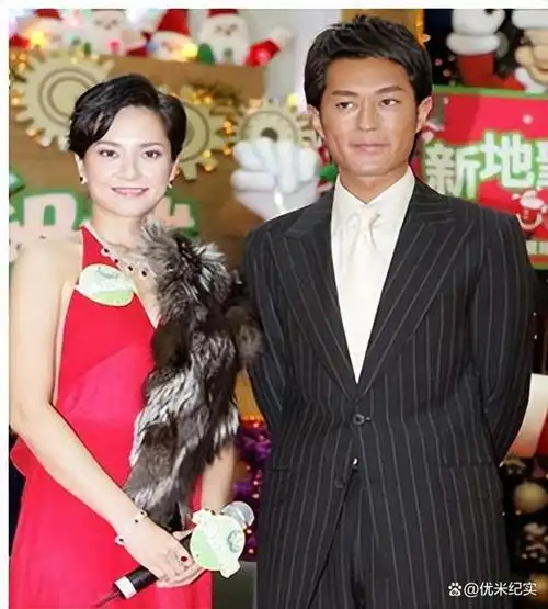 和温兆伦成"牌友",和古天乐相会16小时,39岁倒贴嫁农村庄稼汉