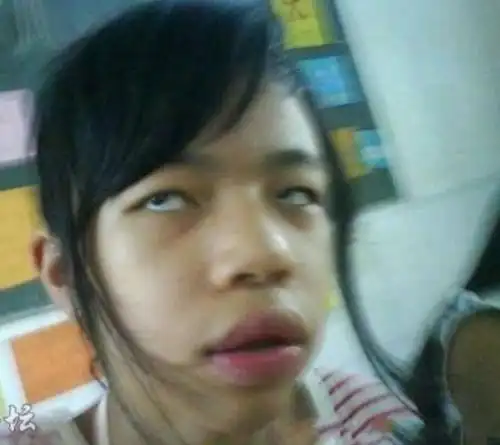 头像胖胖的丑的女生