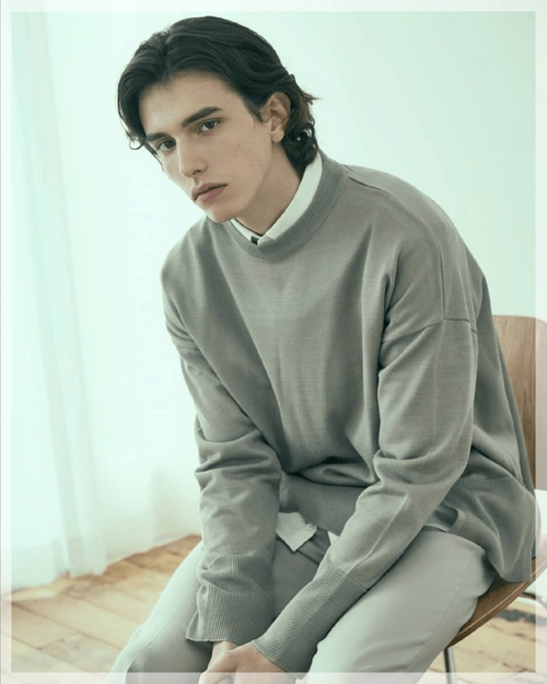 至于 eric warner 为啥远渡重洋▼28岁都能拥有少年感爱豆打扮的公式