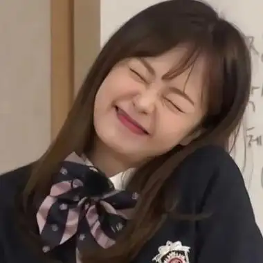 沙雕女头ins风高清搞怪的憨憨头像沙雕女生图片