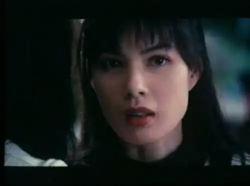 43岁香港女星江希文与政协委员老公胡汉清互曝家暴受伤照组图