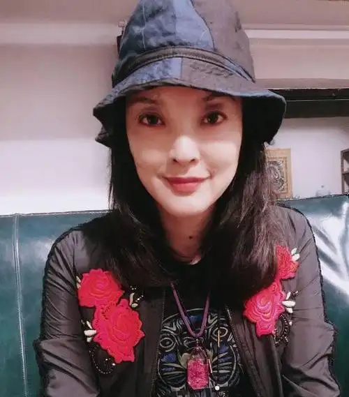 封面新闻记者获悉,原央视名导樊馨蔓已经开始联袂国内著名的编剧,策划