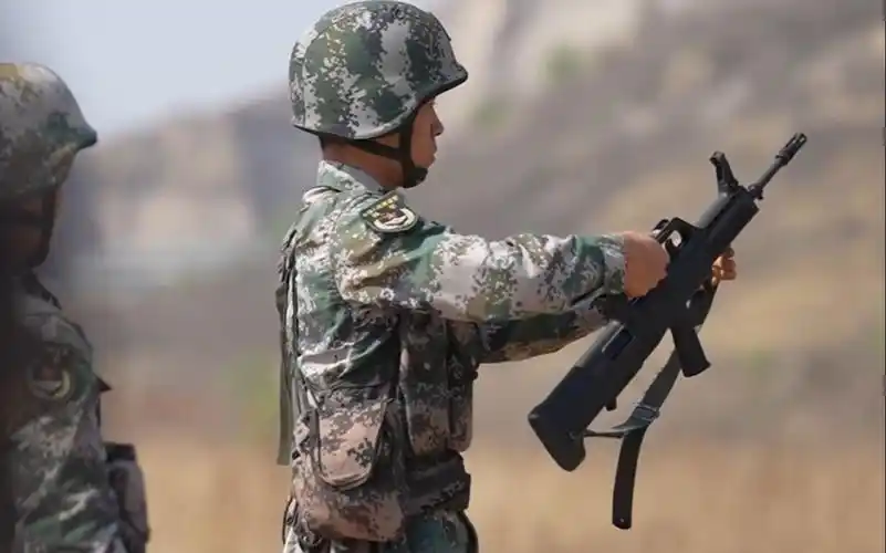 95-1式自动步枪站姿射击_哔哩哔哩_bilibili