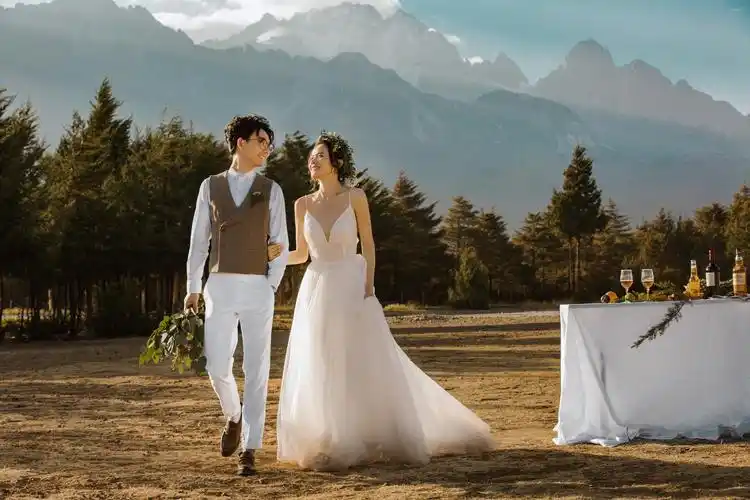 两天拍摄/内外景拍摄/微电影/全新婚纱照