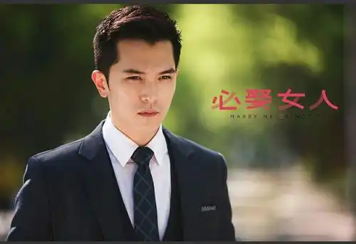 帮我找几张邱泽最帅的照片,做qq头像~~~~~~要最帅的 谢谢