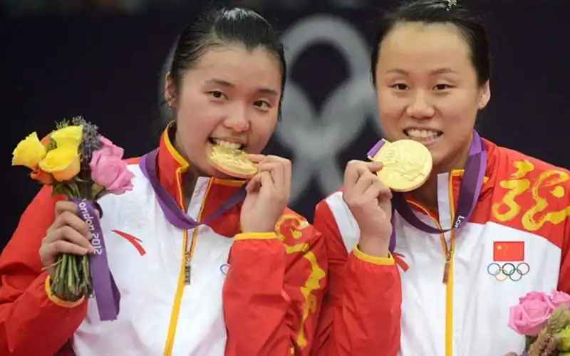 田卿赵芸蕾vs张艺娜金昭映 中国女双最后的统治  现在看略有尴尬?