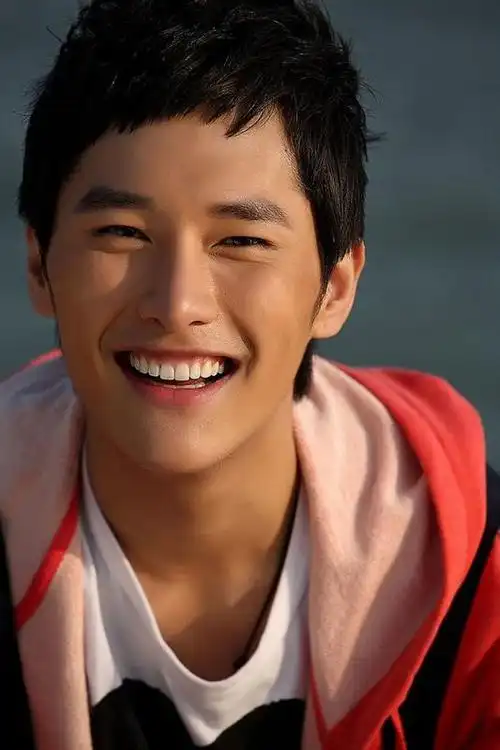 朱梓骁拟邀再就业男团,朱梓骁毕业院校