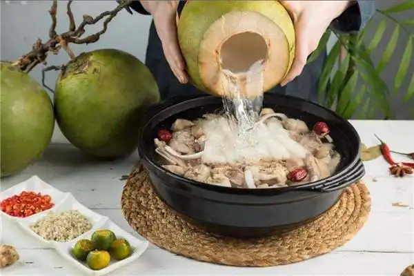 椰岛季风椰子鸡