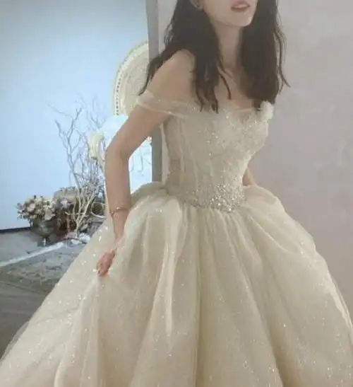 吴宣仪是哪个公司的艺人?