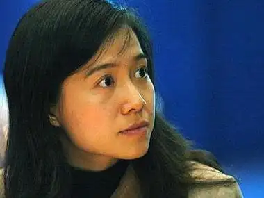 翁帆:为了丈夫的身体,她坚持早睡,如今丈夫99周岁