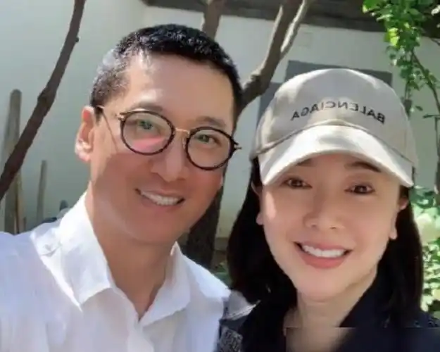 体操冠军被姜文带进娱乐圈却绯闻不断成阔太后和周杰玩自拍