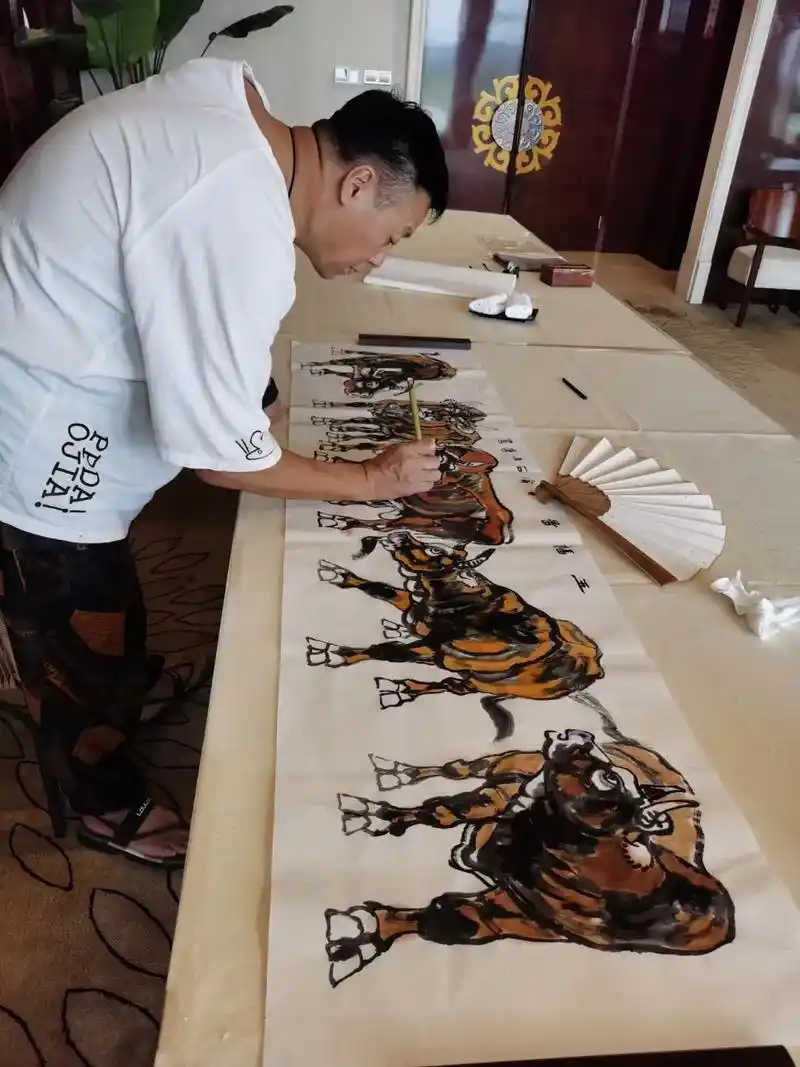 上热门 中国画牛人,画牛专业户,著名画家石金库老师,原创《 - 兑趑