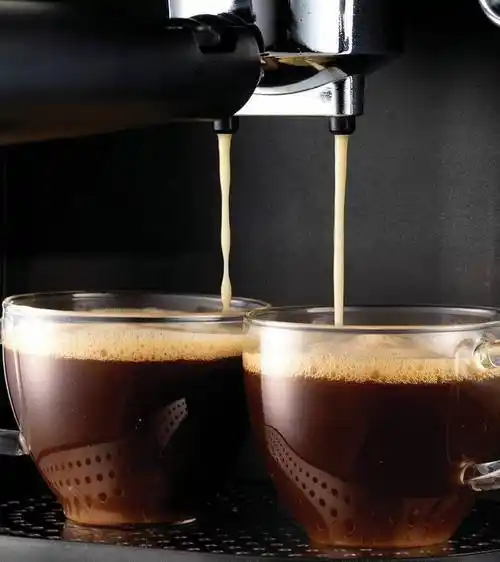 意式浓缩咖啡用最酷的方式喝最酷的咖啡