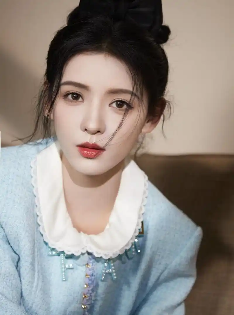 张予曦高清壁纸头像(四十九)[鼓掌]