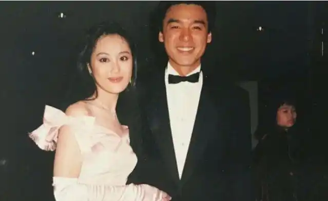 骂前妻豪侈,可嫁他之前人家也是那个消费程度的白富美,钟镇涛本身不