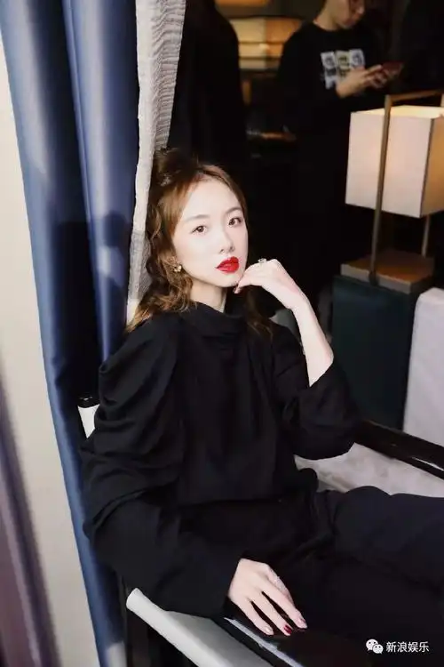 原名王清媛,重庆妹子,是个网红.阿沁.461 人赞同了该文章关注一下吧.