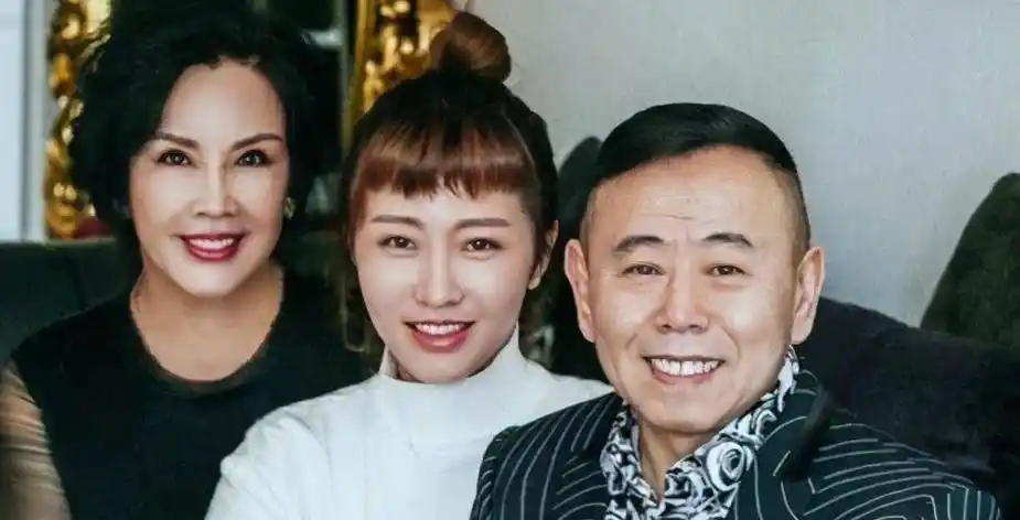 原创潘长江鲜为人知的经历住过8年女厕所嫌弃过妻女后幡然醒悟