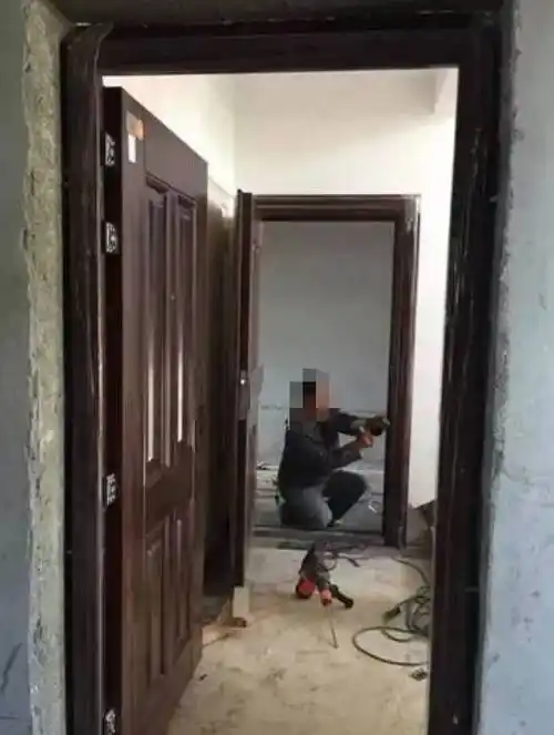 重庆防盗门安装记:鲁班到家的"辣味"挑战