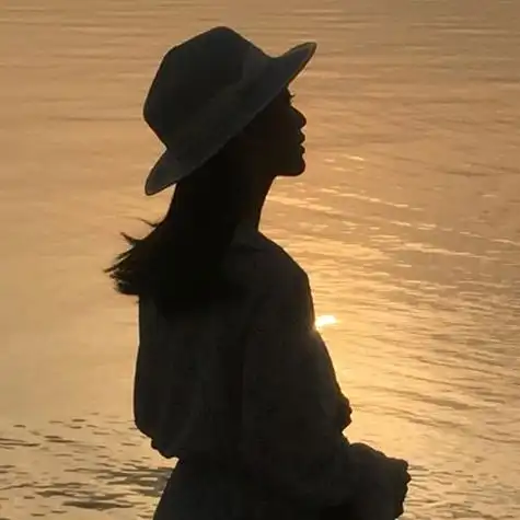 女生头像高冷霸气成熟稳重背影 霸气头像图片大全 -【爱个性】