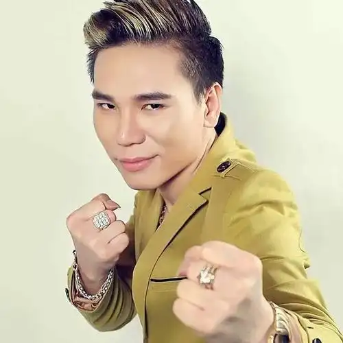 越南偶像歌手吸毒后产生幻觉塞33颗大蒜噎死20岁美女