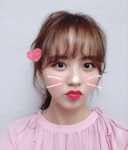 大脸女生适合什么刘海?瓜子脸适合什么发型女?-图片大观-奇异网