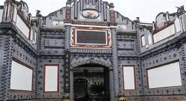 大恶霸之称的集中体现,莫过于那座规模宏大,富丽堂皇的刘文彩庄园