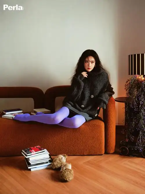 王艺瑾红发人鱼大片