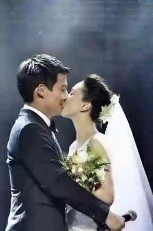 周迅怎么老了那么多窦靖童和周迅