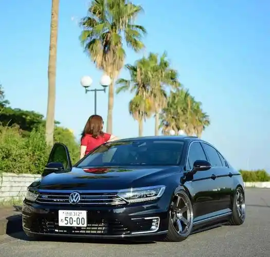 迈腾gte低趴改装依旧很帅