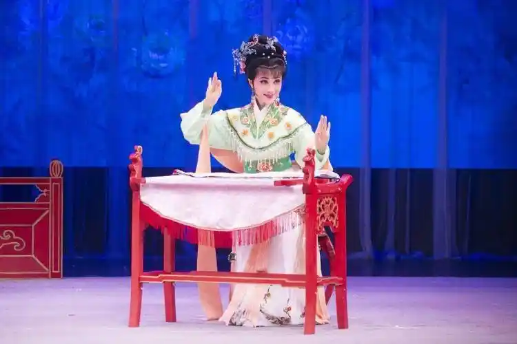 越剧《李娃传》《红楼梦》