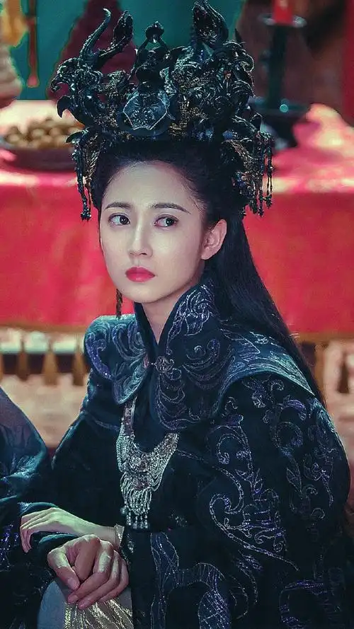 香蜜沉沉烬如霜-鎏英-陈钰琪饰