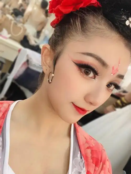 古典舞妆容_小红书