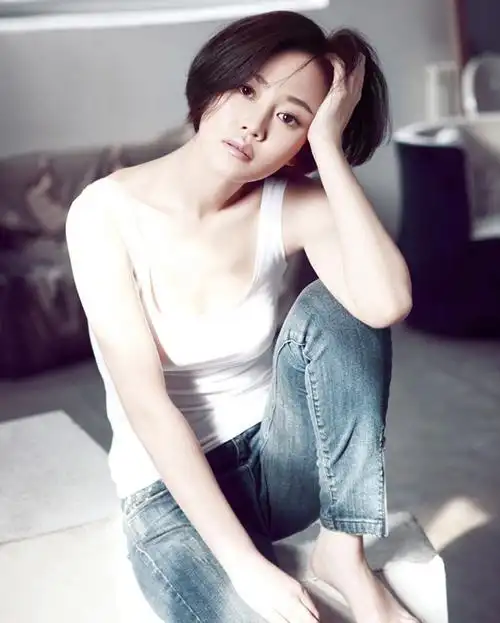 谭卓漂亮照片谭卓身材图片