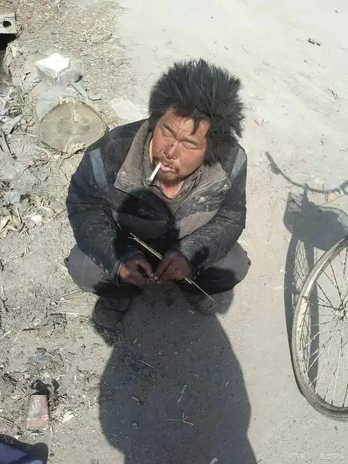 在你穷困潦倒,身无分文时,有多少朋友愿意帮助你,拉你一把的.