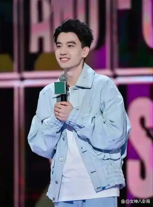 李雪琴王一通恋情曝光脱口秀不火了凭什么她还是顶流