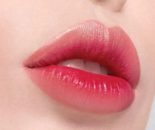 花瓣唇画法 和樱桃唇有点不一样