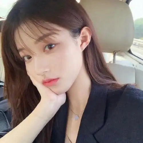 我的三观 不正 很歪 全部偏向你,女生头像图片-回车桌面