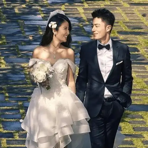 林心如和霍建华结婚这么多年来,也爆出过很多负面的新闻.