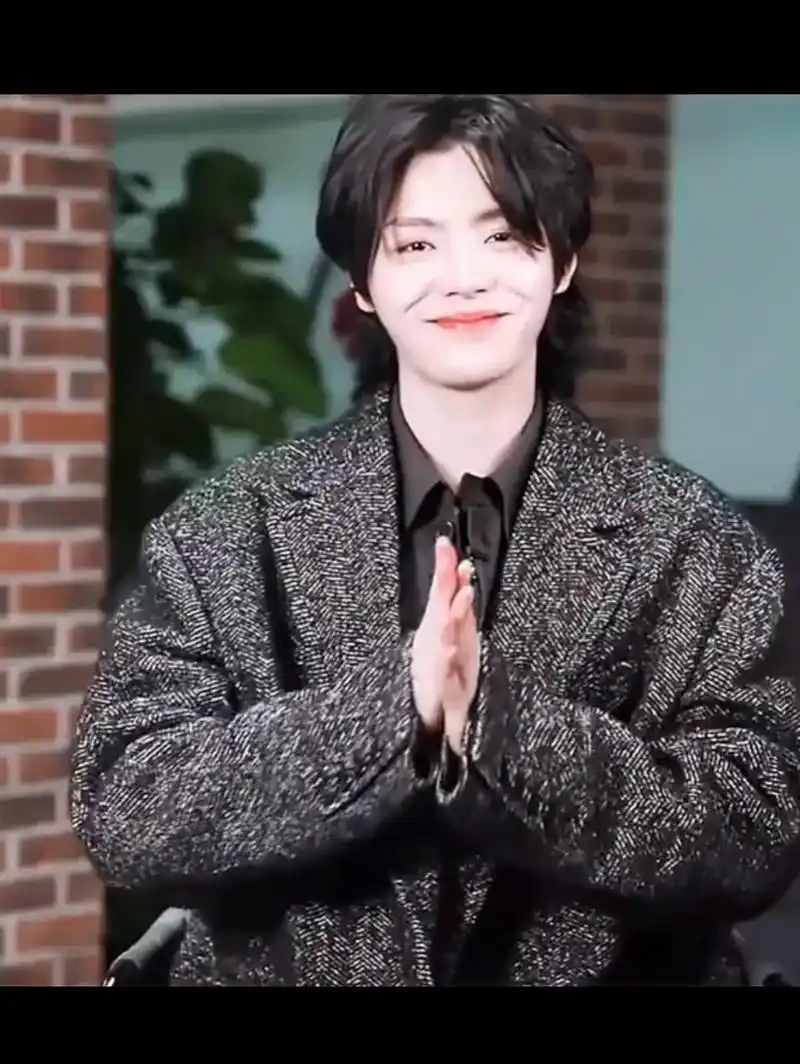 这可是笑起来有小括号的甜豆06#肖宇梁 #笑容杀 #西北蛊王 - 抖音