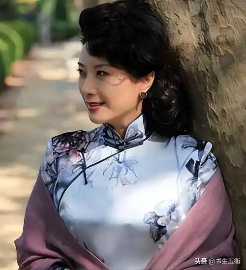 国家一级演员王静:身材诱人长相美,至今零绯闻,60岁婚姻却成迷