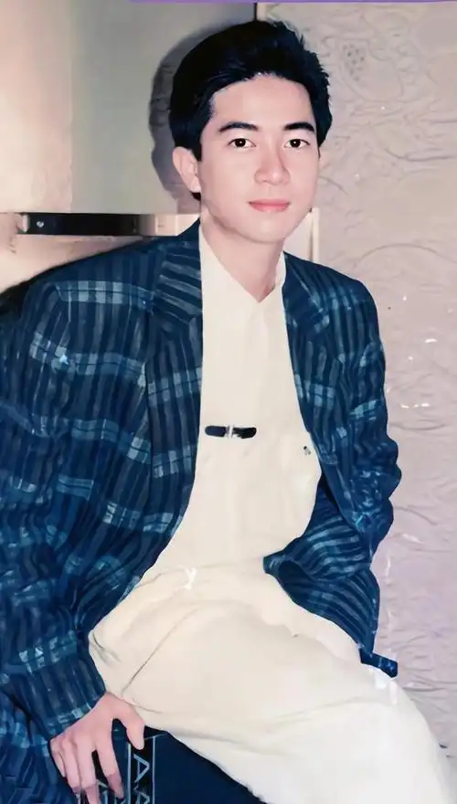 明星怀旧系列图片壁纸～陈百强