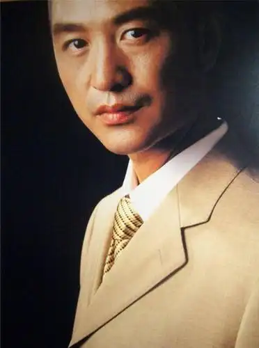 高枫:章子怡初恋,刘德华老师,凭《大中国》成名后为何销声匿迹