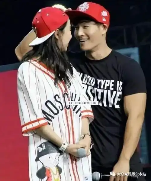 7年终于说出婚礼暗示?金钟国和宋智孝竟曝出恋爱ing!